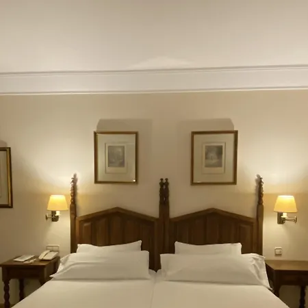 Ξενοδοχείο De 4*