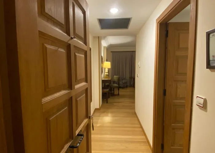 维拉尔巴旅馆 4*